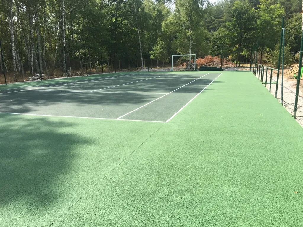 Peinture terrain de tennis extérieur terminée - ADN-SOL