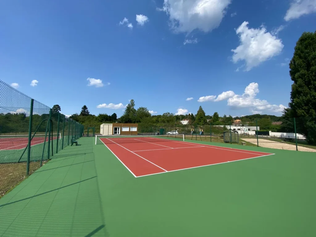 Rénovation de courts de tennis à Melun en Seine-et-Marne 77 réalisée par ADN-SOL